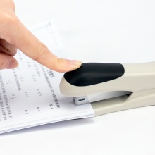 得力 0305 輕巧便攜訂書機(jī) 12# 白色 25頁(yè)