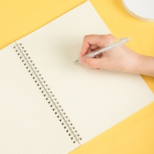 得力 LB580_PP螺旋本 B5 方格款 80張 179*252mm